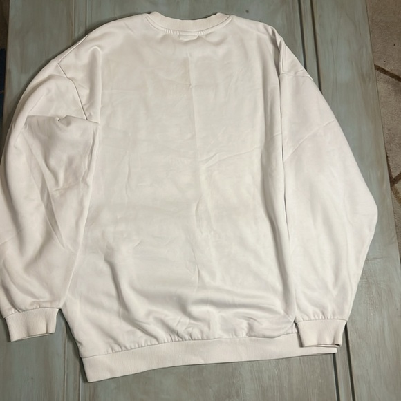 Gymshark oversized sweater with rainbow embroidery - Picture 7 of 7